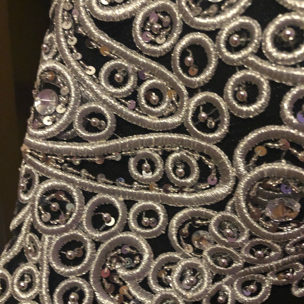 Formal Event Dress - Picture 2 of 3